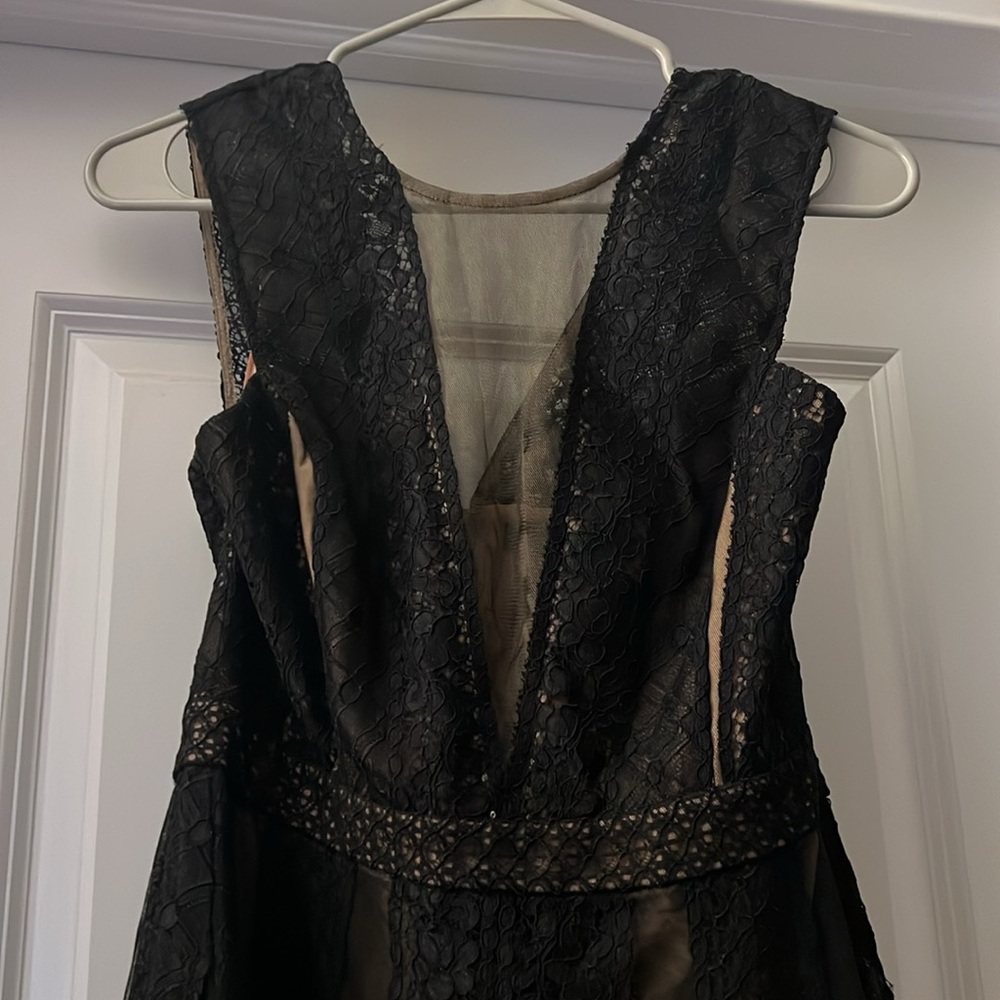 BCBGMAXAZRIA Andi Handkerchief Dress Lace Black Size 6